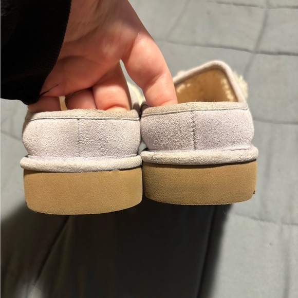 UGG Lilac Suede and Shearling Slide Slipper Woman’s Size 7 - Picture 2 of 8